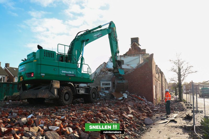 2025 01 25 mooie sloopwerken burg moorsstraat hoogerheide